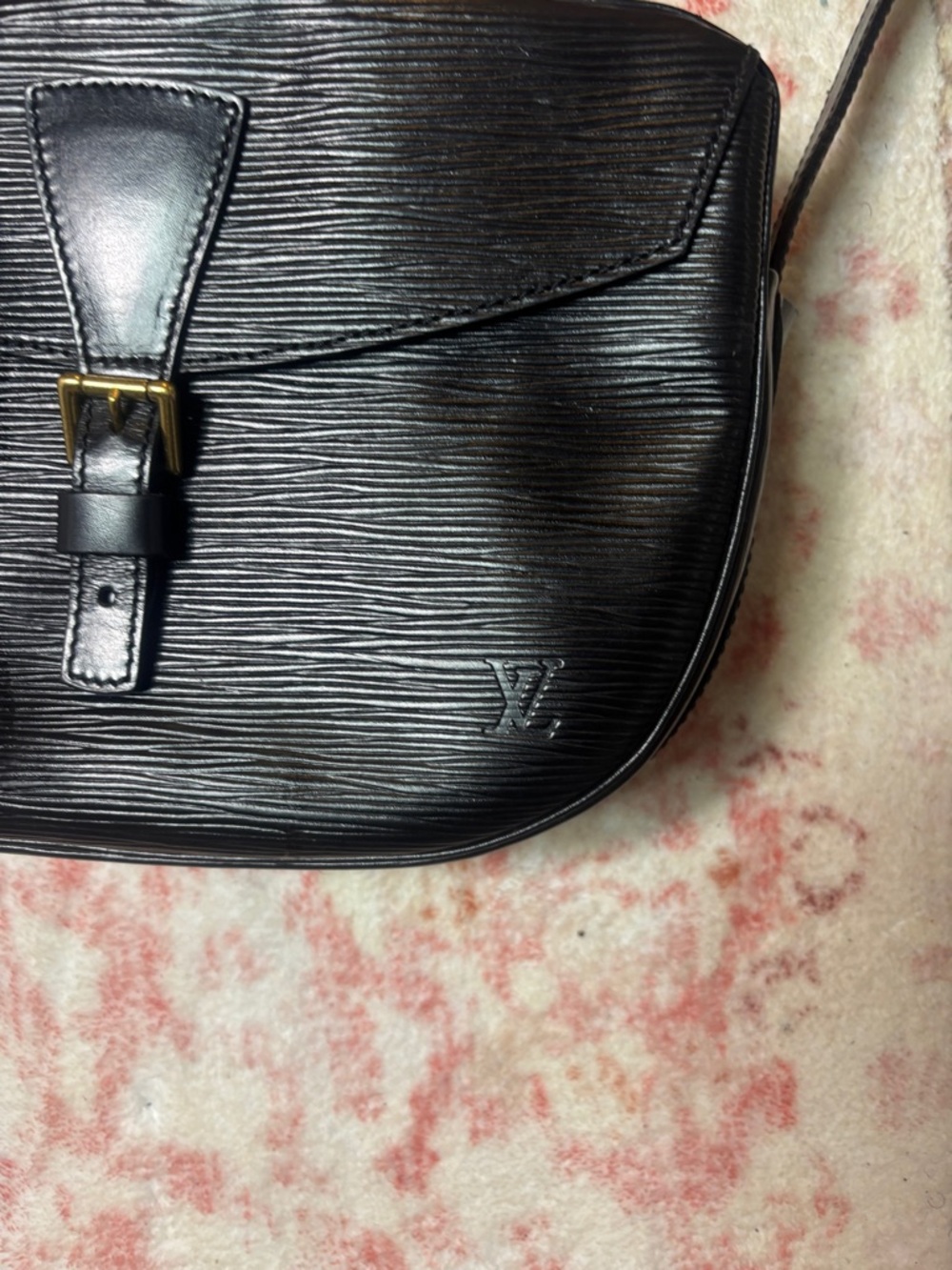 Epi Jeune Fille Shoulder Bag Crossbody Bag with Buckle Detail - Picture 2 of 6